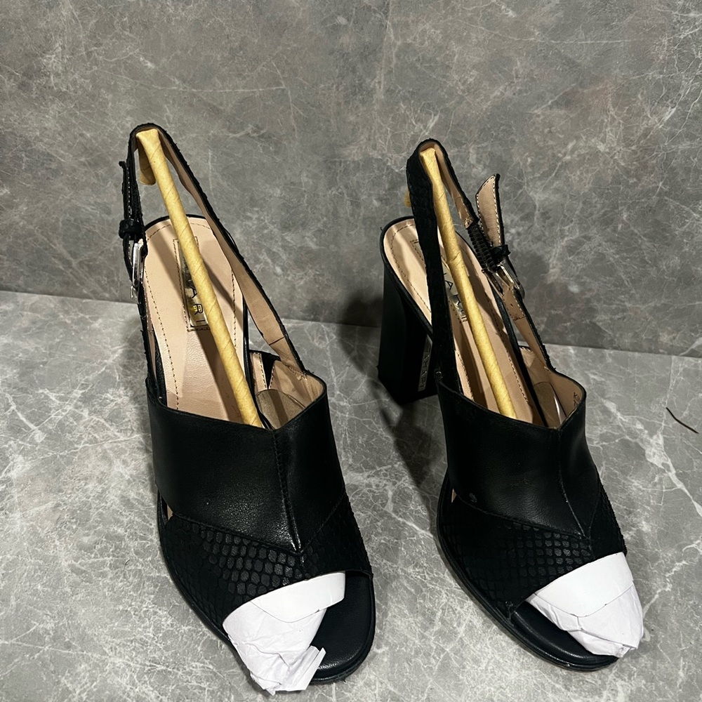 Tahari Kingston black, black heel sandal